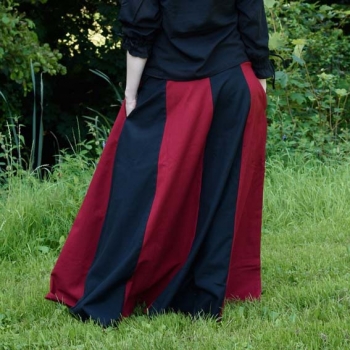 Preview: Mittelalterlicher Rock - weit ausgestellt - schwarz/rot