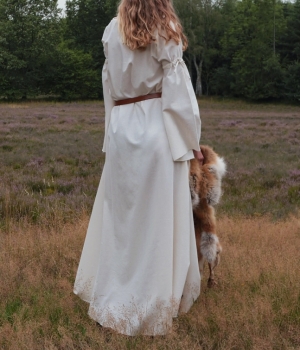 Preview: Mittelalter-Unterkleid Burglinde mit Trompetenärmeln  -  natur