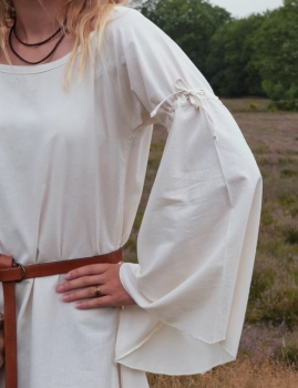 Preview: Mittelalter-Unterkleid Burglinde mit Trompetenärmeln  -  natur