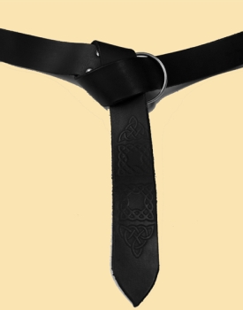 Preview: Ringgürtel aus Leder mit keltischem Muster "Kegan"  - schwarz