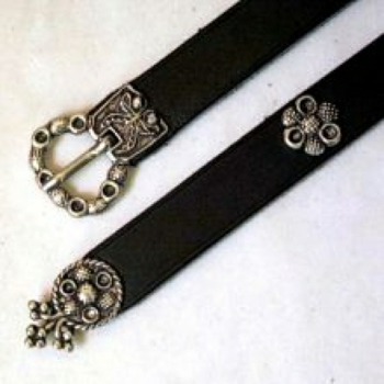 Preview: Mittelalterlicher-Gürtel mit Spitze und Ziernieten  -  schwarz/silber