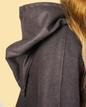 Preview: Wikinger-Gugel "Egill" mit Stickerei - braun