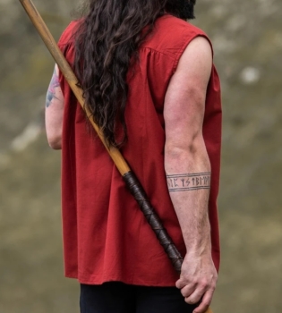 Preview: Ärmelloses Stehkragen-Schnürhemd "Louis" - rot