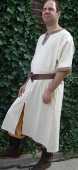 Preview: Kurzarmtunika mit Bordüre "Richard" - natur