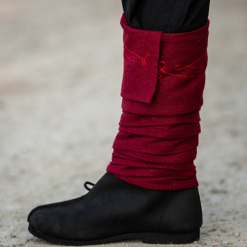 Preview: Wollwadenwickel - mit Stickerei "Hannes" - rot