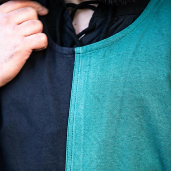 Preview: Zweifarbiger Waffenrock "Frederick" - schwarz/grün