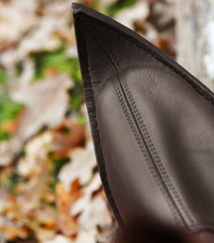 Schnabelstiefel mit drei Schnallen - dunkelbraun