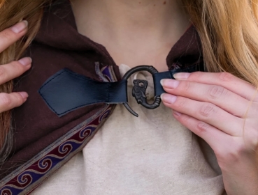 Preview: Wollumhang mit Bordüre und Fibel  "Daniel" - braun