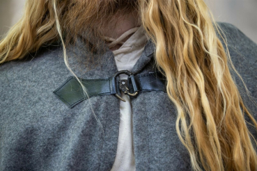 Preview: Wollumhang mit Wolfsschließe "Tjark" - grau