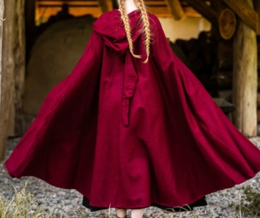 Preview: Wollumhang mit langer Kapuze "Hervir" - rot