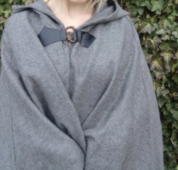 Wollumhang "Tjark"  mit Wolfsschließe Länge 160 cm - grau