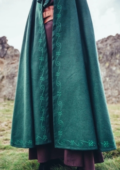 Preview: Wollumhang mit Stickerei "Alma" - grün