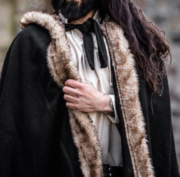 Preview: Wikinger Umhang "Fjell" mit Kunstfell -  schwarz