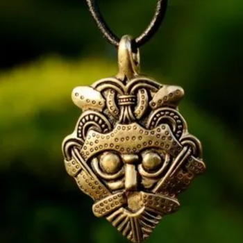 Maskenamulett von Gnezdovo- Bronze