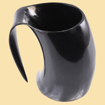 Preview: Grosser Trinkbecher / Bierkrug aus Horn
