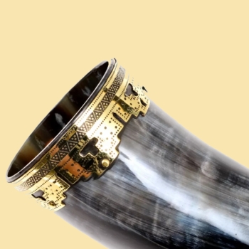 Preview: Trinkhorn mit Messing-Rand  -  0,3 l