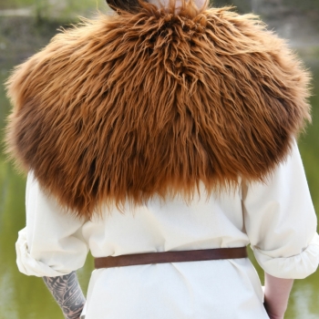 Preview: Schulterfell aus Nordlandschnucken-Fell - Rostbraun - L/XL