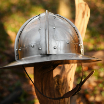 Preview: Italienischer Eisenhut, ca. 1460 -  1,6 mm Stahl