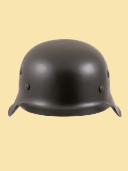 Deutscher Stahlhelm M42