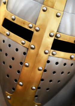 Preview: Topfhelm mit klappbarem Visier -  1,6 mm Stahl -  poliert