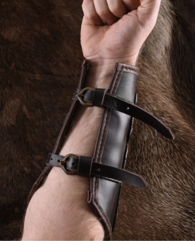Preview: Armschutz aus Stahl und Leder