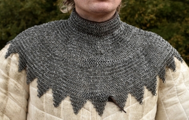 Bischofskragen - Kettenkragen mit Lederriemen und Schnallen - vernietet