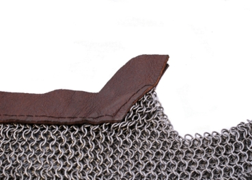 Preview: Kettenbrünne aus Federstahl - ID 8mm - unbehandelt mit Leder