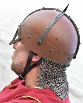 Preview: Gjermundbu Helm mit vernieteter Brünne - 2 mm Stahl - Größe L