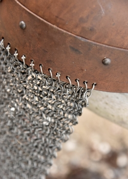 Preview: Gjermundbu Helm mit vernieteter Brünne - 2 mm Stahl - Größe L