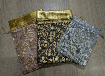 3 Organzasäckchen
