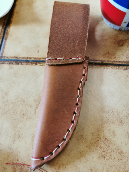 Messer mit punzierter Scheide