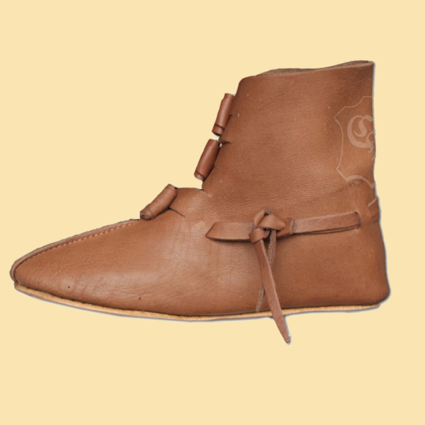 Wendegenähte Halbstiefel mit Knebelverschluss