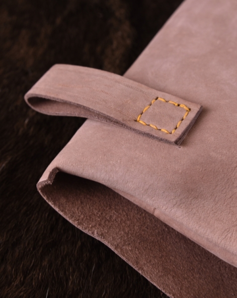 Gürteltasche aus Leder  -  halbrund