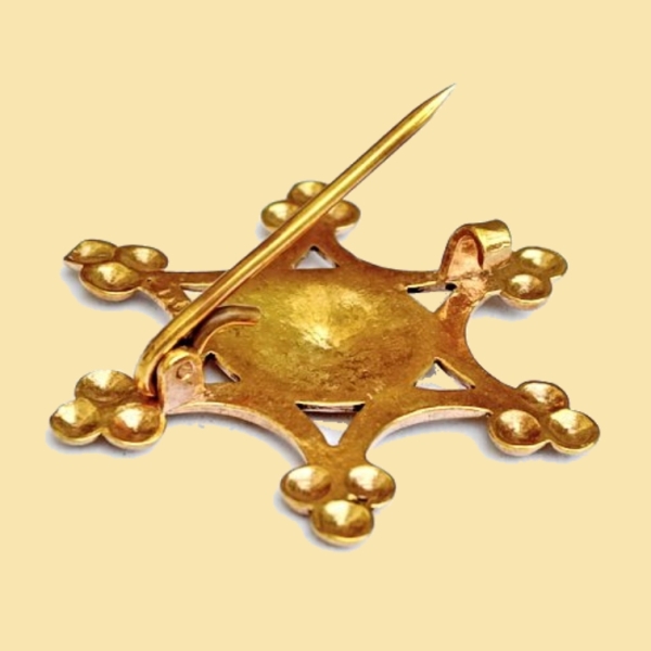 Brosche der Uta zu Naumburg - Bronze