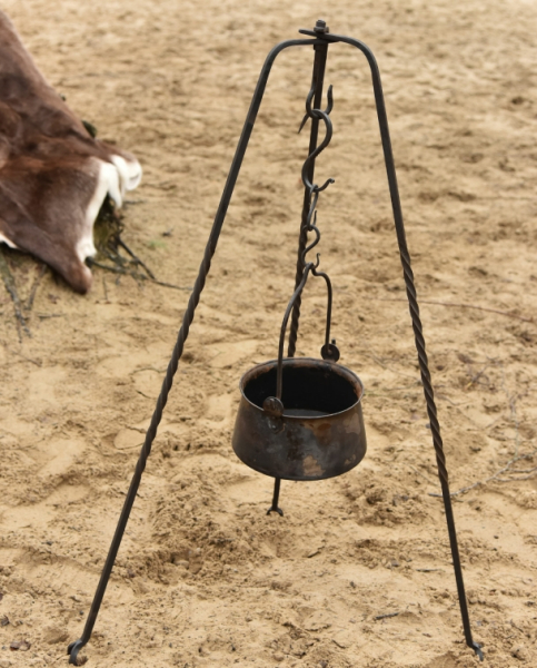 Dreibein -  handgeschmiedet