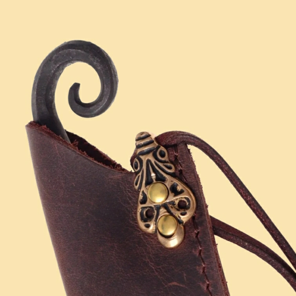 Druiden-Messer - mit beschlagener Scheide