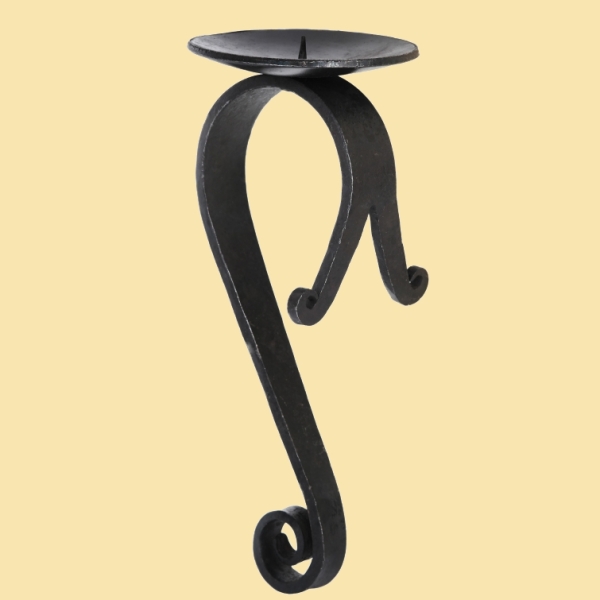 Geschmiedeter Wandleuchter aus Stahl