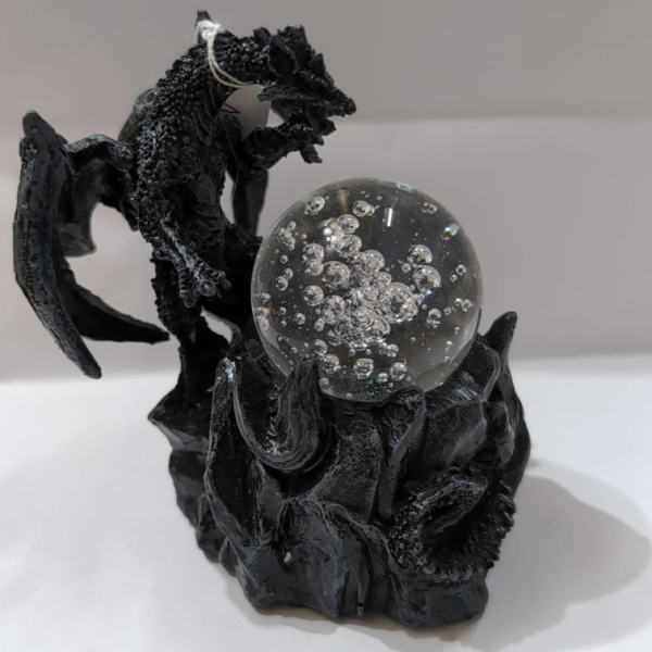 Drache mit Glaskugel- LED-Beleuchtung  -  1