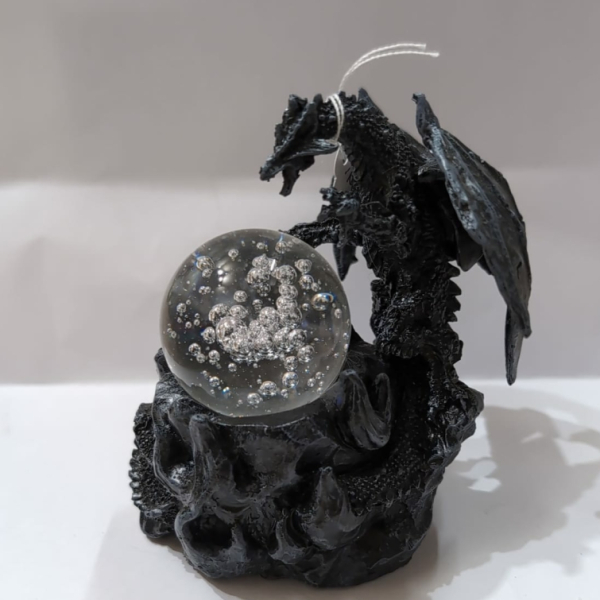 Drache mit Glaskugel- LED-Beleuchtung  -  1