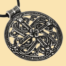 Rundes Amulett im Borrestil - versilbert