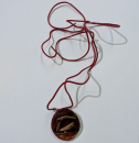 Kette mit Anhänger aus Holz und Harz - 6